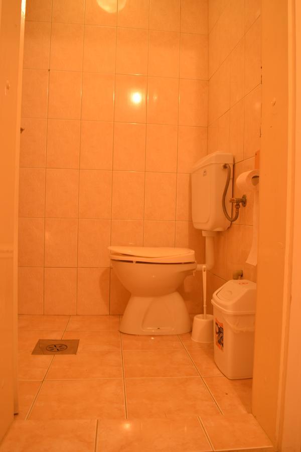 אוהריד Two Bedroom Apartment Near Centre מראה חיצוני תמונה