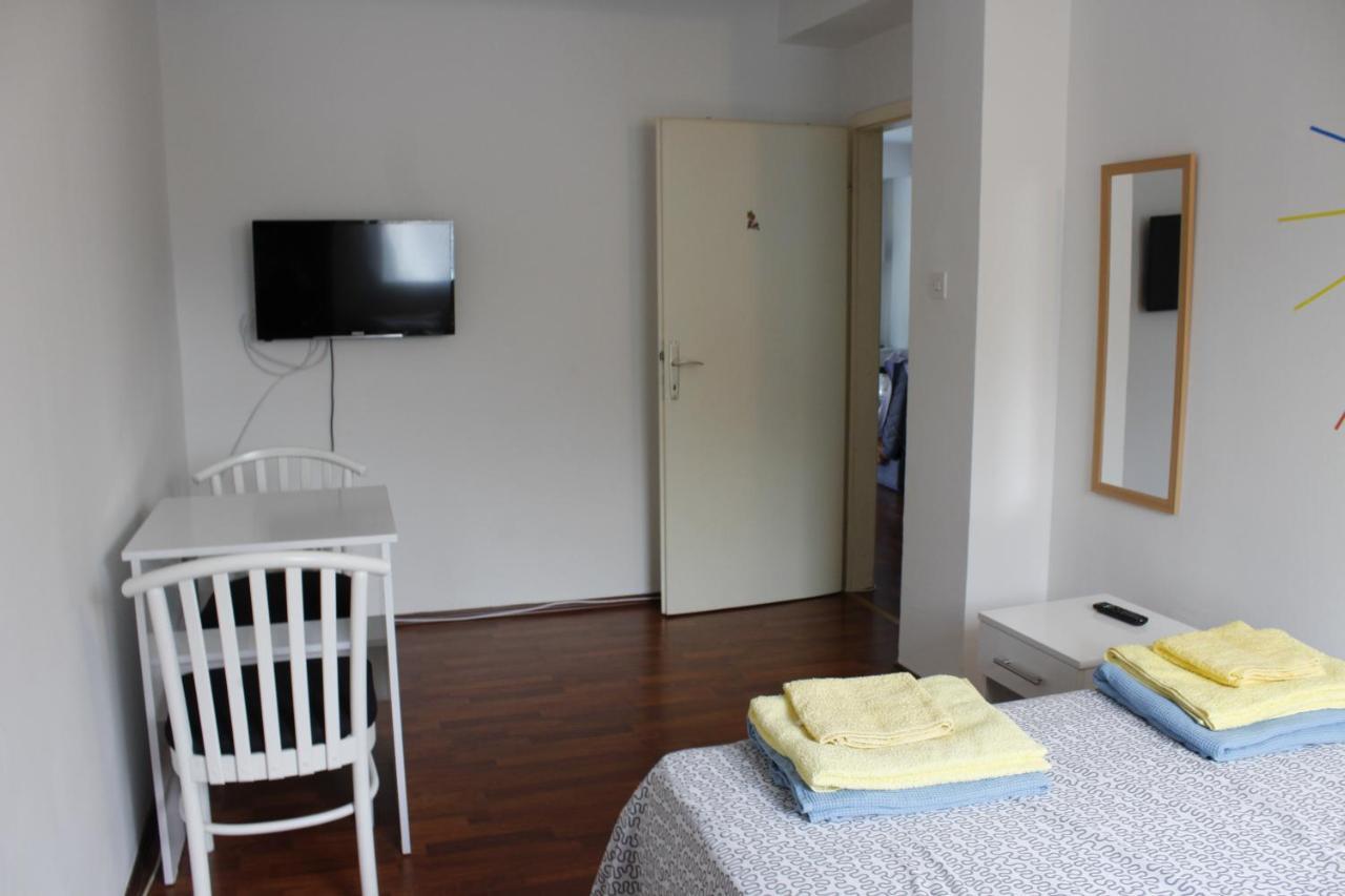 אוהריד Two Bedroom Apartment Near Centre מראה חיצוני תמונה